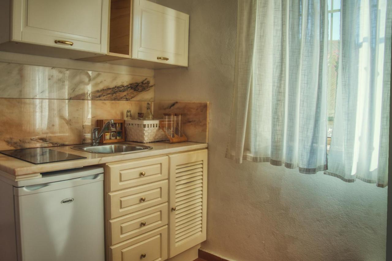 Moonshine Guest House With Private Studios And Private Cottage Lagos Eksteriør billede